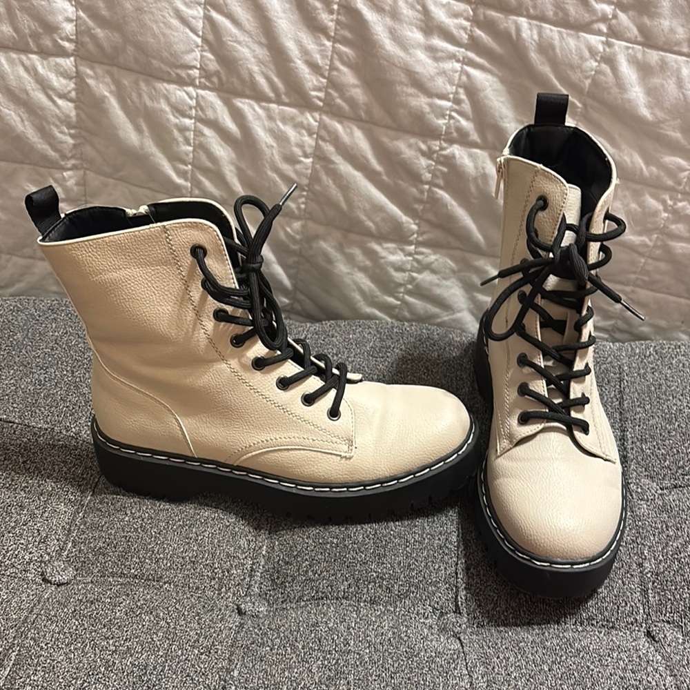 Women's Beige Lace-Up Ankle Boots
